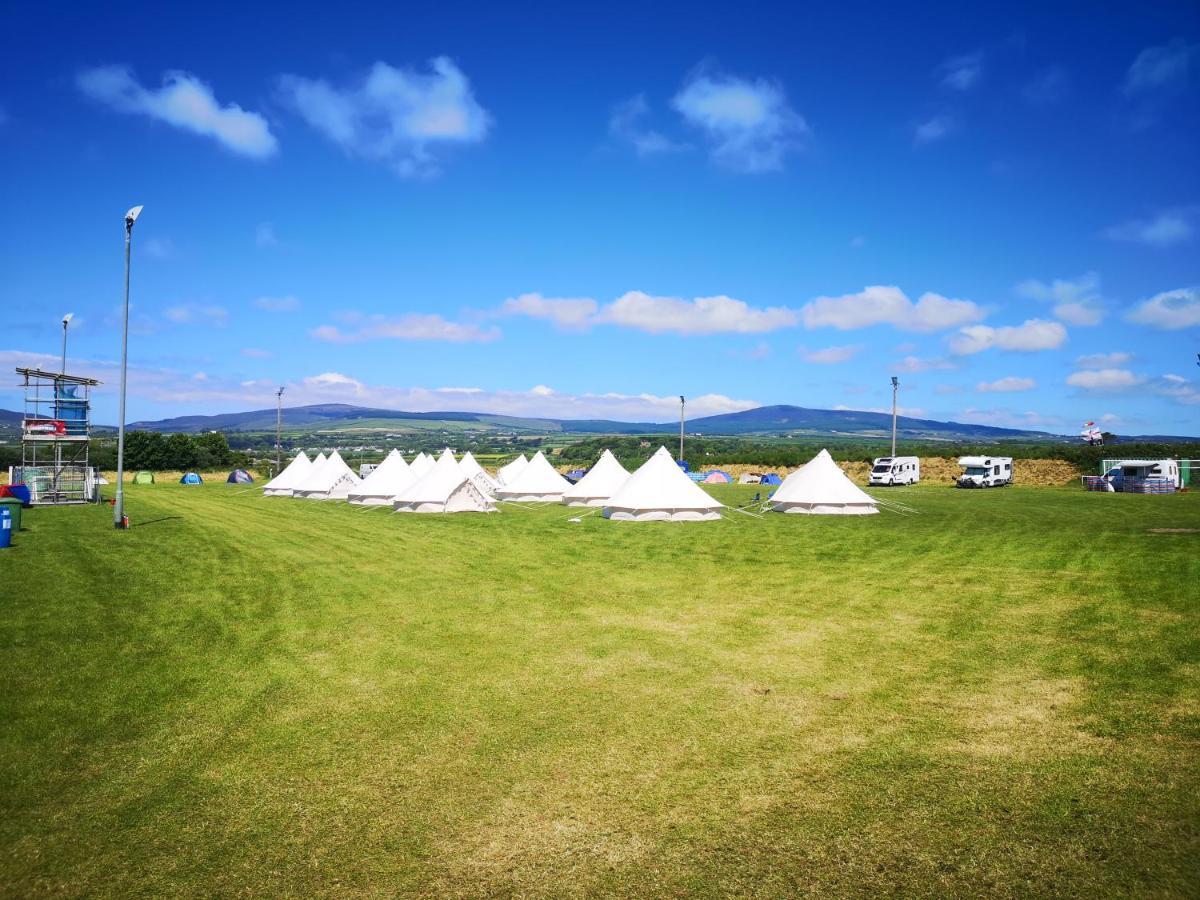 Nine Yards Bell Tents At The Tt - Касълтаун Екстериор снимка