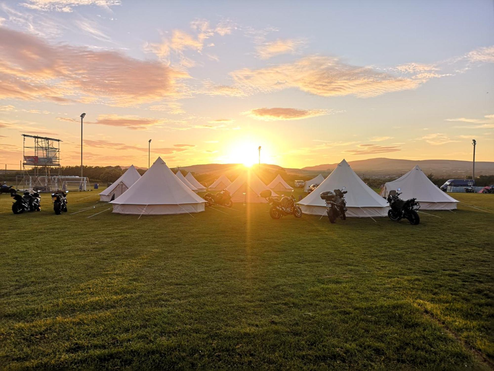 Nine Yards Bell Tents At The Tt - Касълтаун Екстериор снимка